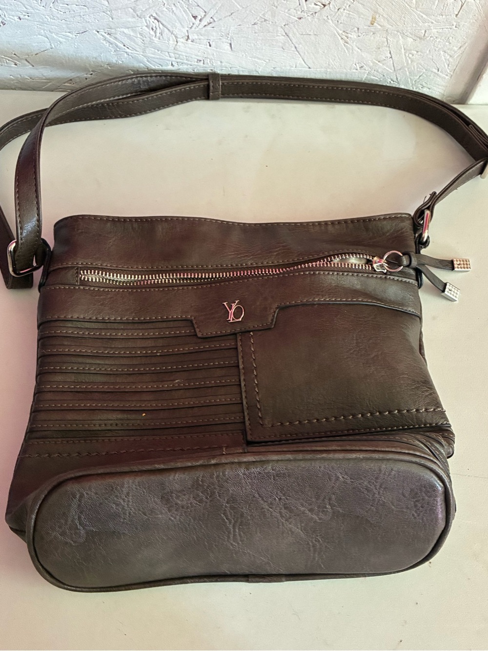 Brown Leather Messenger Bag for Men — Slim Crossbody